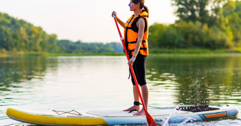Paddleboard Vs Kayak – Is SUP Better Than Kayaking?