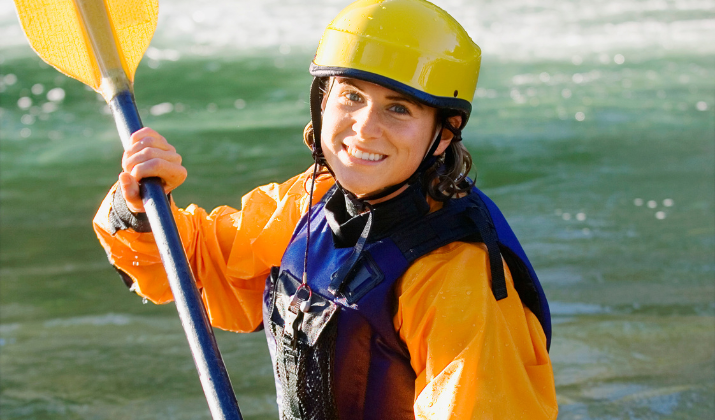 What To Wear Kayaking In Spring: 12 Essential Outfit Tips For A Comfortable And Stylish Paddle