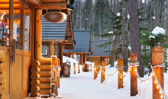 10 Outdoor Accessories To Enhance Your Holiday Cabin Decor
