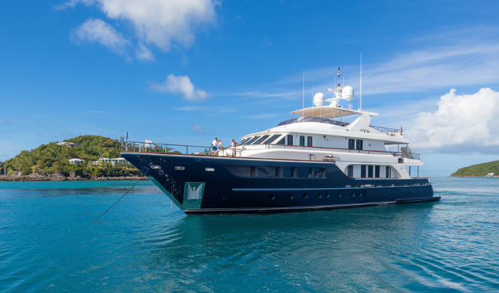 7 Best Motor Yachts For World Cruising